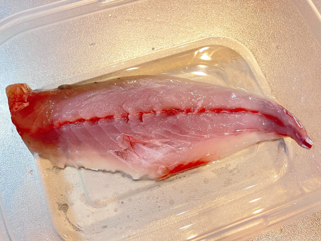 アジを酢で締める